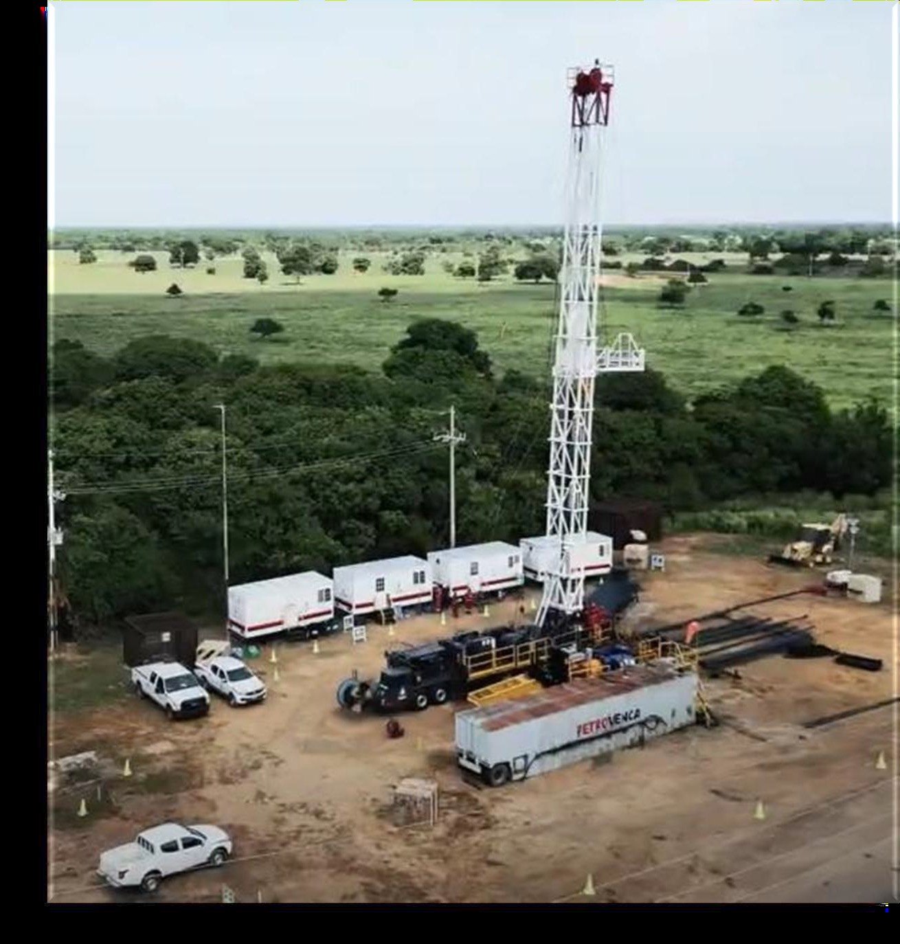 Operación petrolera en campo